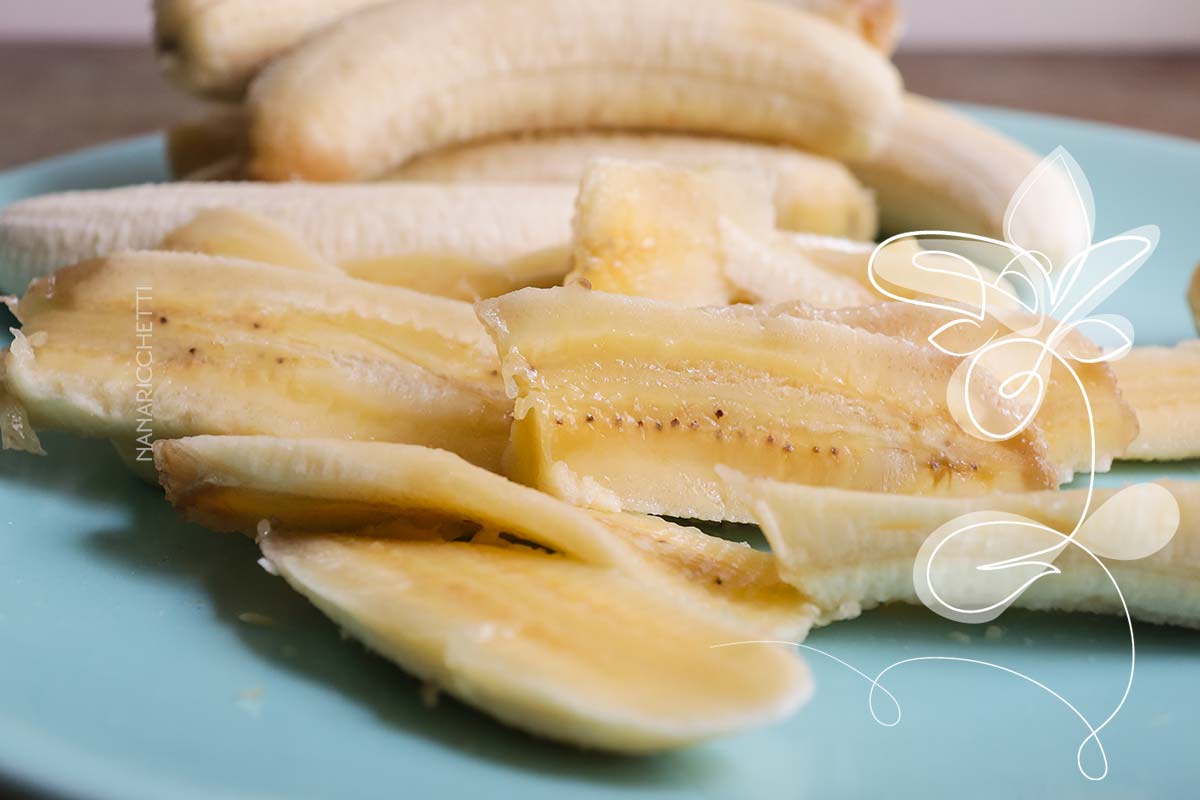 Receita de Torta Preguiçosa de Banana - uma sobremesa simples de fazer.