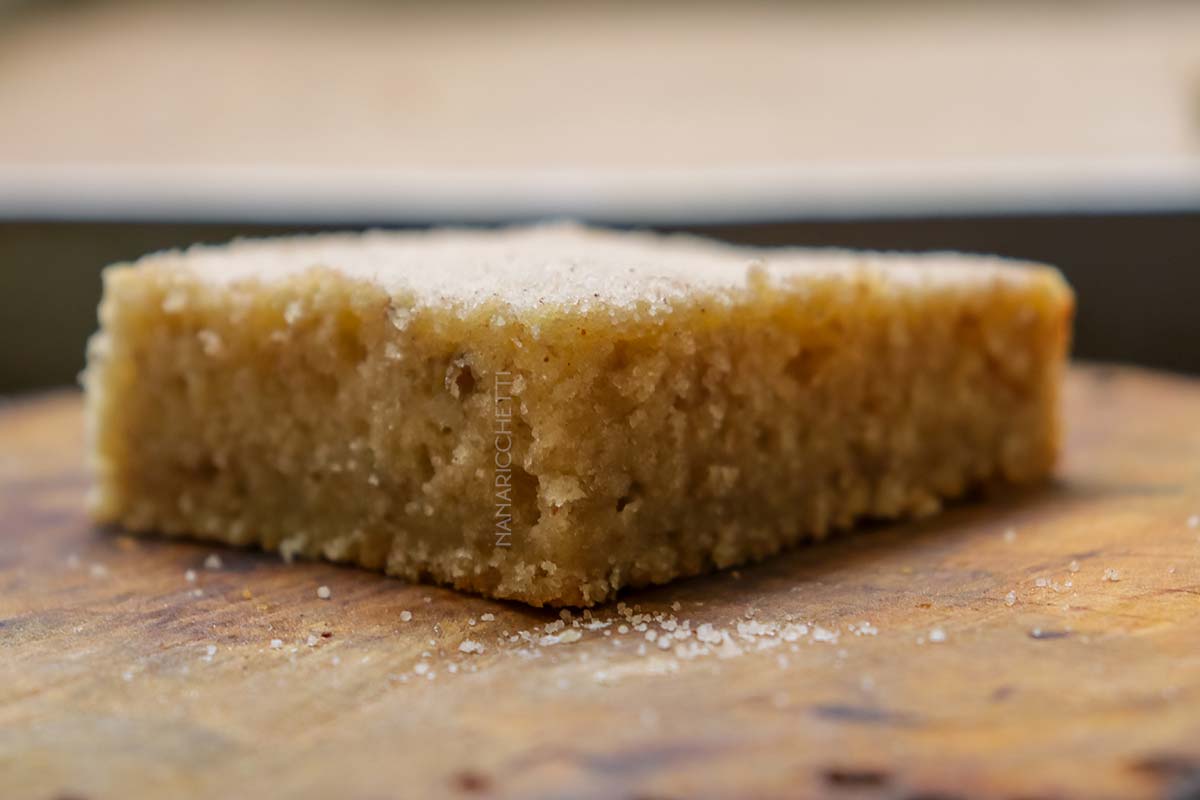 Receita de Bolo de Banana e Canela Simples - uma receita deliciosa para o lanche da tarde.