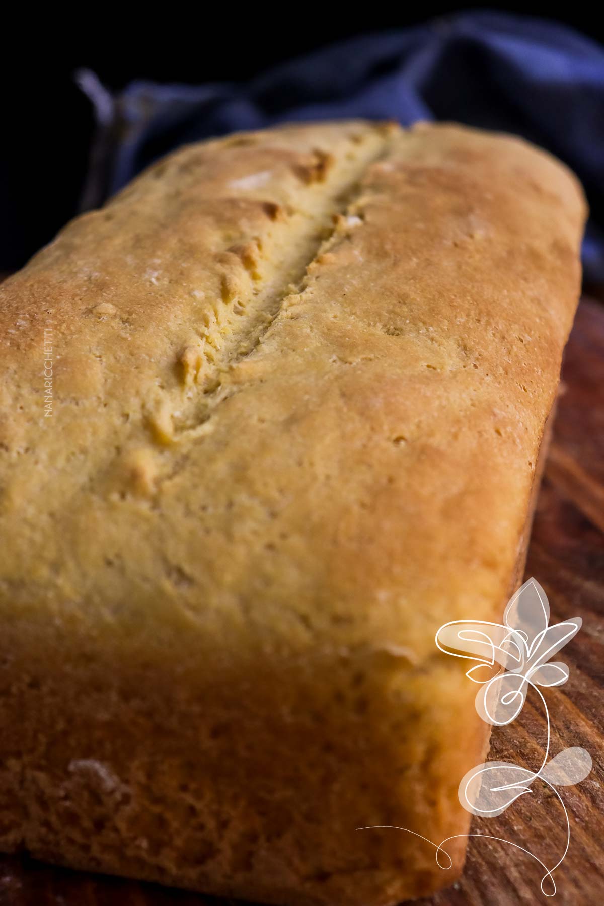 Receita de Pão de Fubá Caseiro - veja como é fácil fazer um café da manhã ou lanche da tarde delicioso.