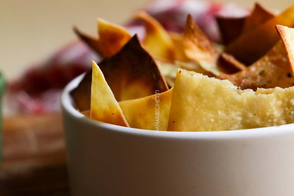 Receita de Petisco com Massa de Pastel feito na Airfryer - muito fácil de fazer.