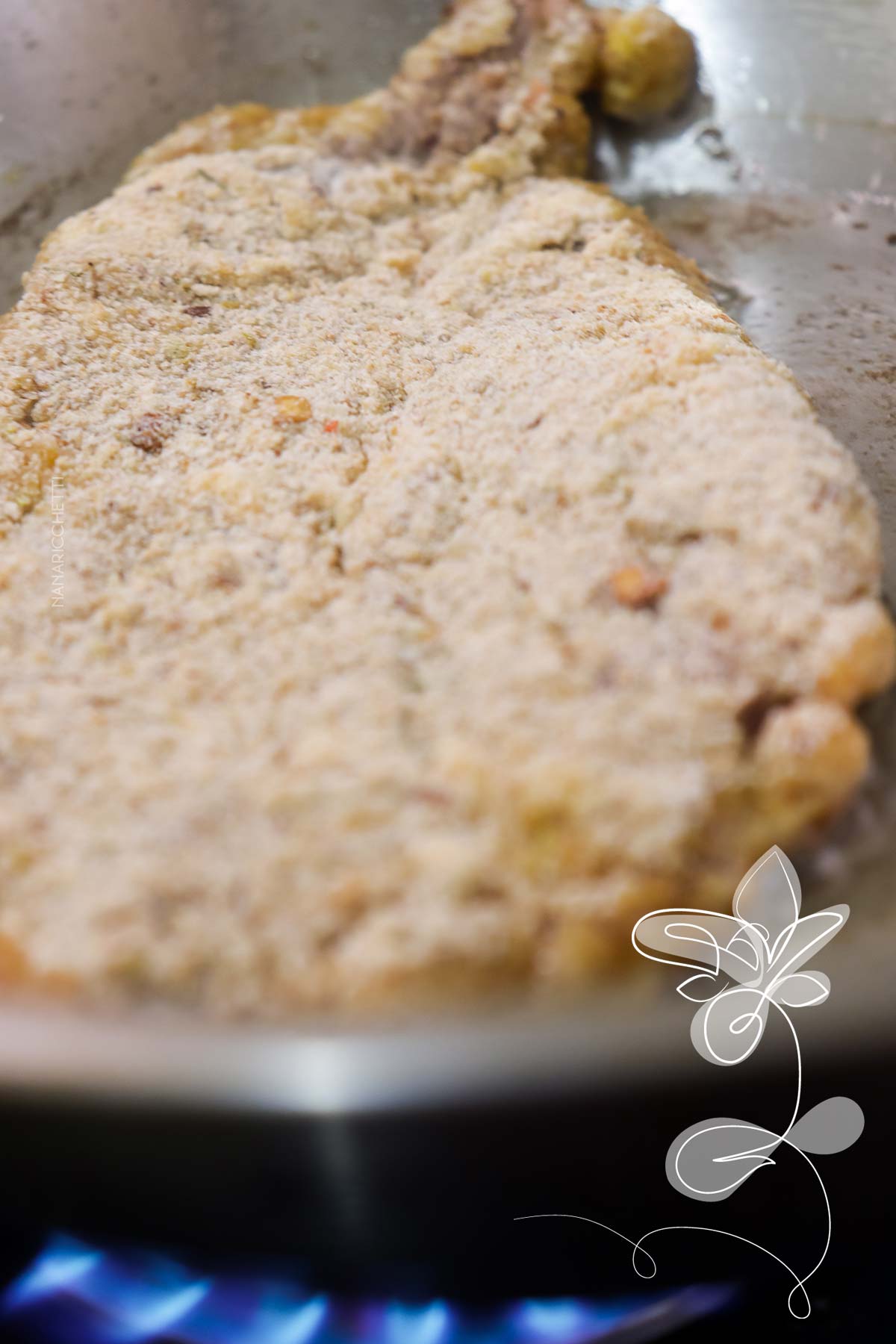 Receita de Bife de Carne Empanado - veja como é fácil fazer esse clássico.