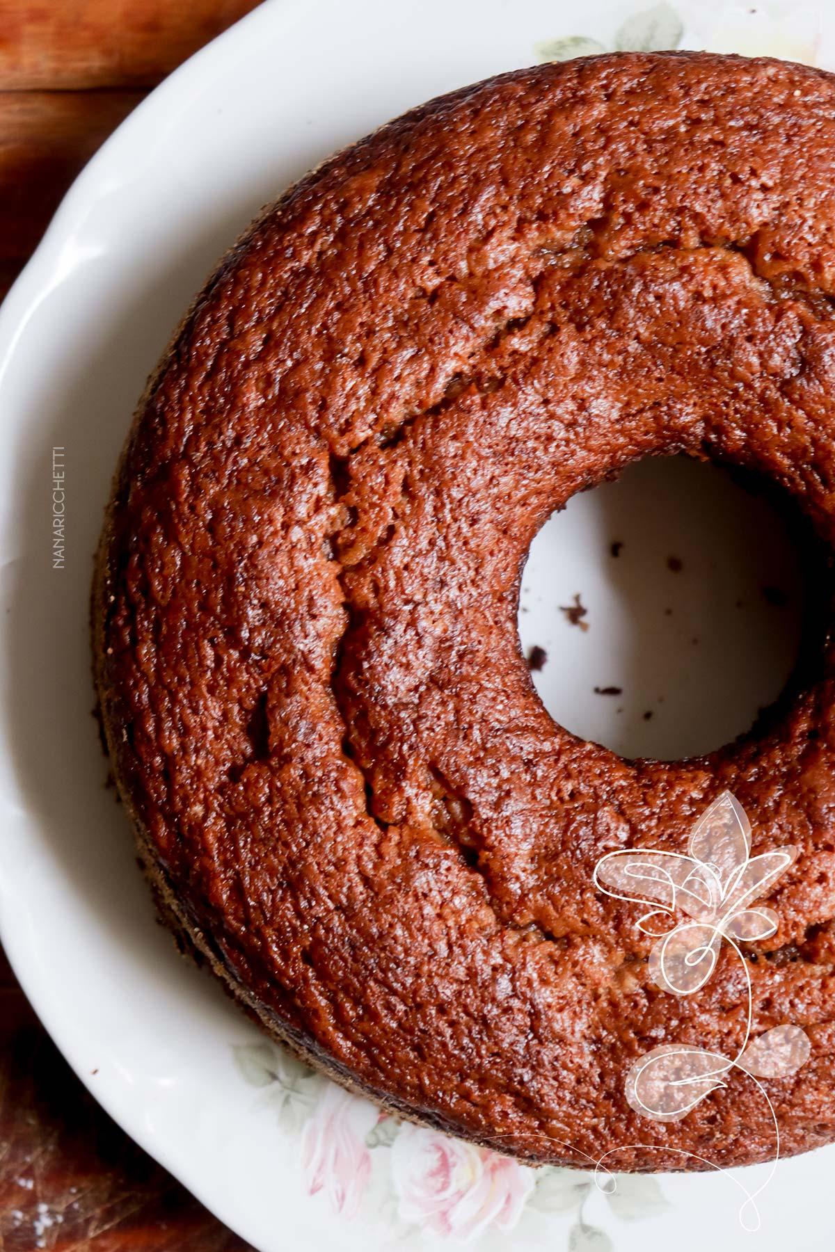 Receita de Bolo de Banana e Chocolate - simples e delicioso, para um chá da tarde. 