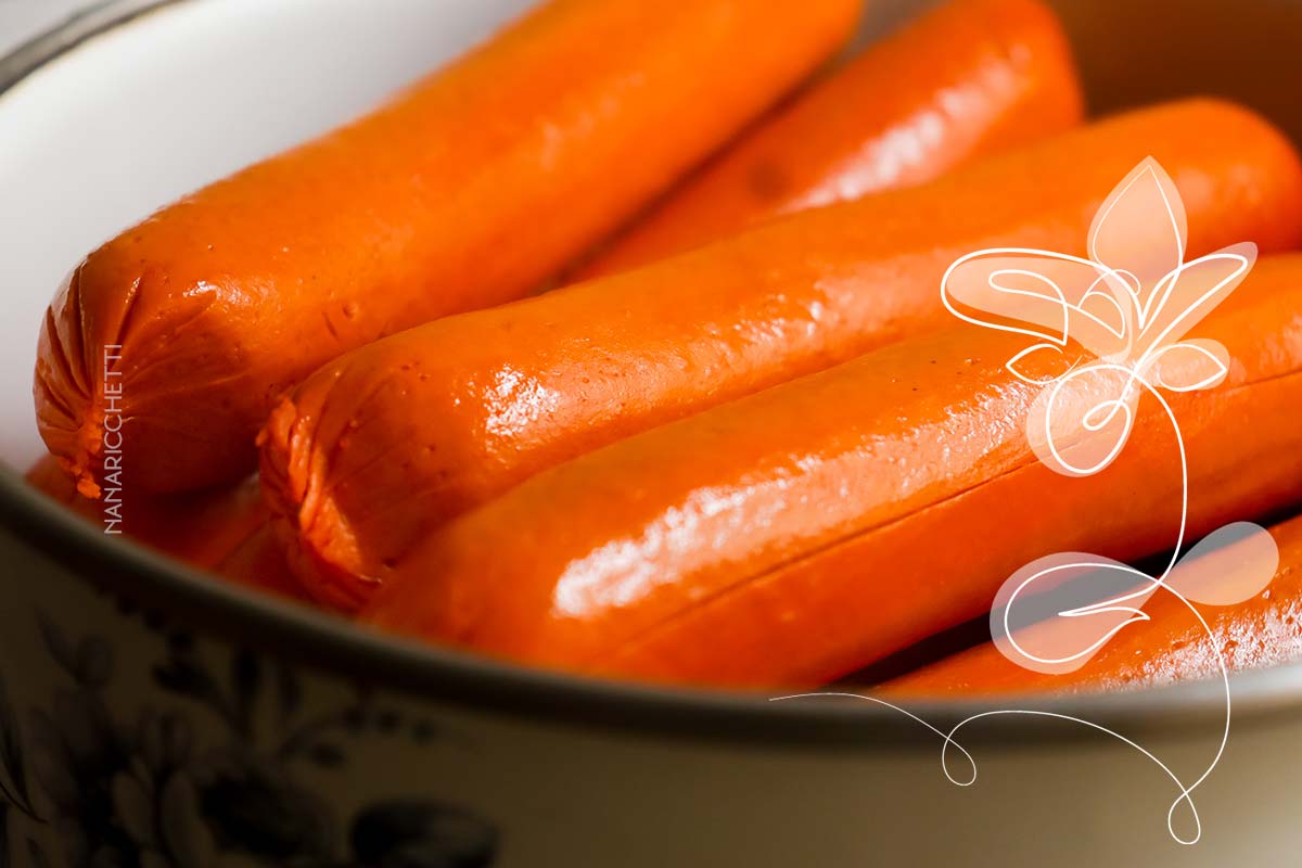 Receita de Enroladinho de Salsicha com Massa de Pastel AirFryer - perfeito para lanchar, muito simples de fazer.