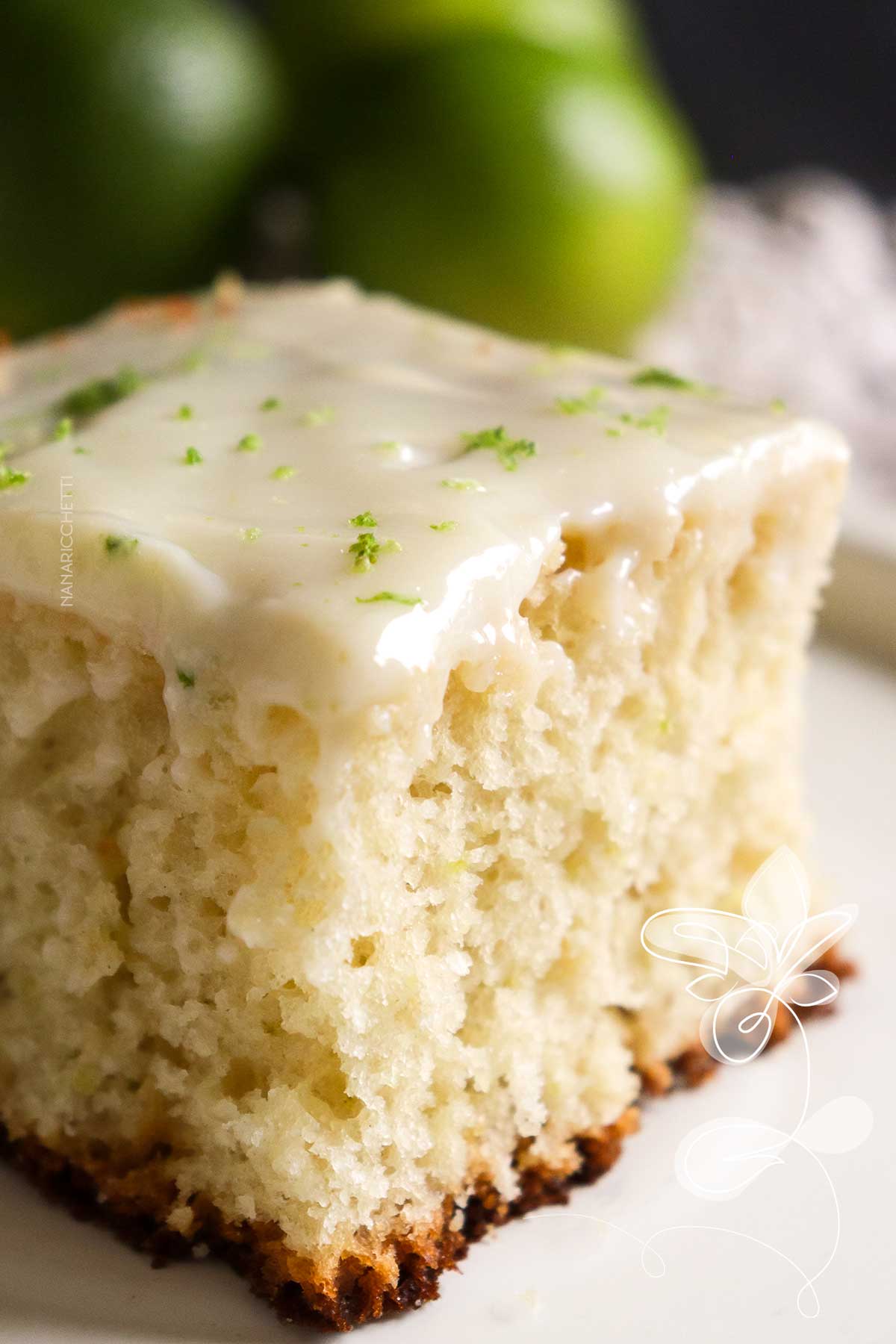 Bolo de Limão com Cobertura de Mousse