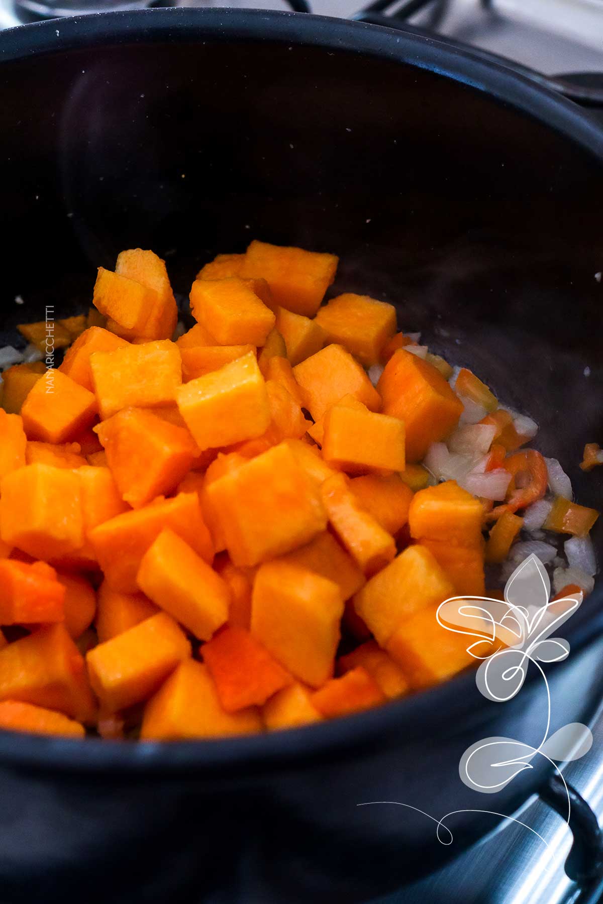 Receita de Feijão com Abóbora - deixe o almoço da semana muito mais nutritivo e gostoso.