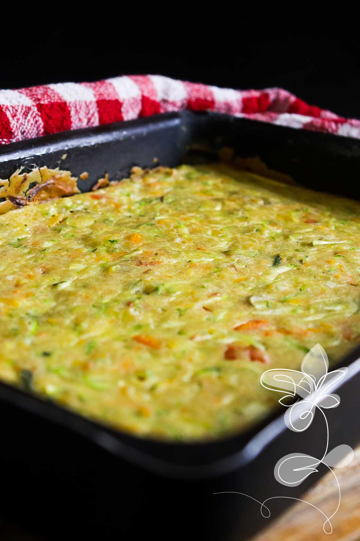 Receita de Torta de Abobrinha e Legumes - muito simples de fazer, perfeito para o final do dia com uma saladinha.