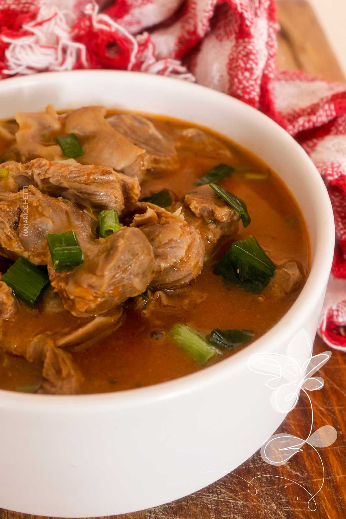 Receita de Moela de Frango com Molho na Panela de Pressão - perfeito para o almoço de domingo com a família.