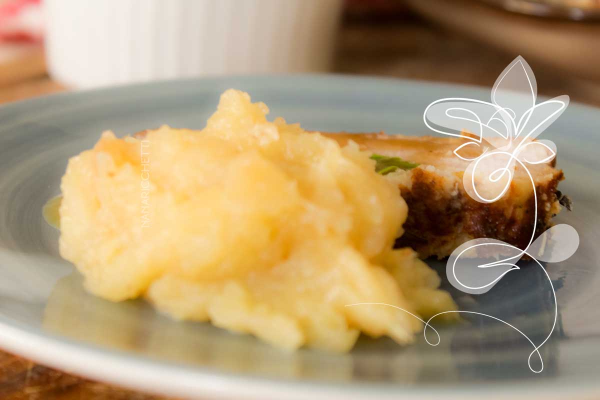 Receita de Purê de Maçã Salgado - para servir com carne assada em dias especiais.