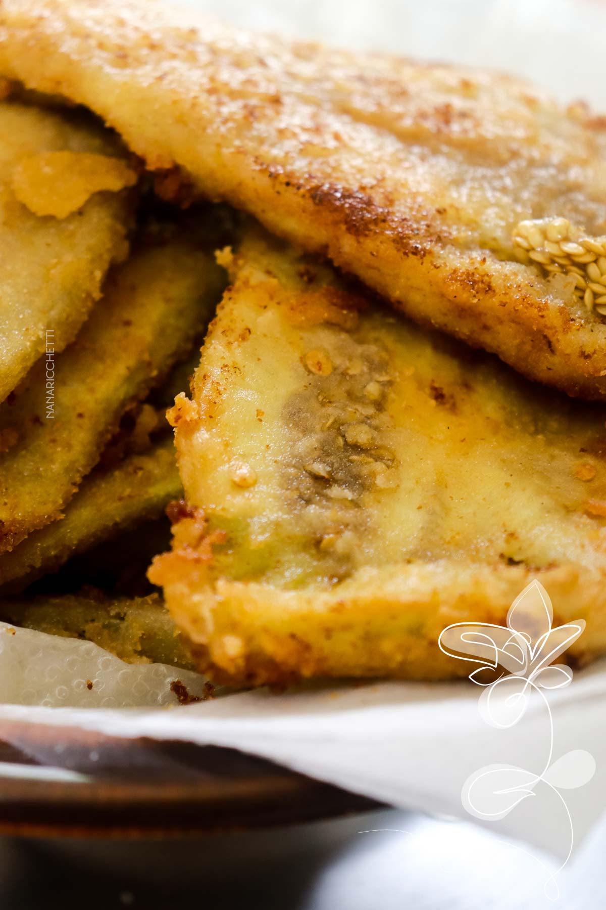 Receita de Berinjela à Milanesa - muito simples de fazer, faça outros pratos ou sirva a berinjela empanada com arroz e salada.