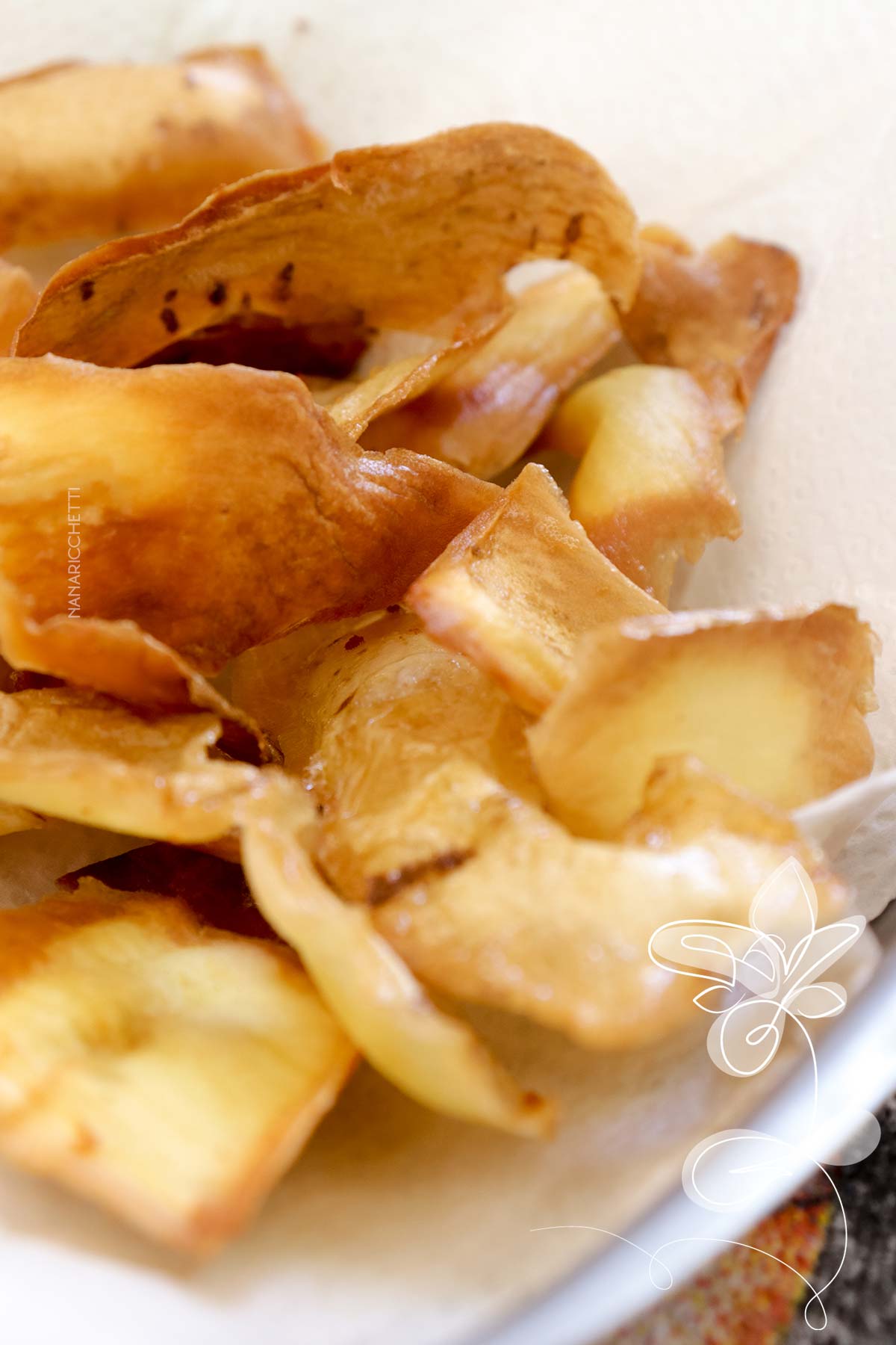 Receita de Casca de Batata Doce Frita - você não vai parar de petiscar. 