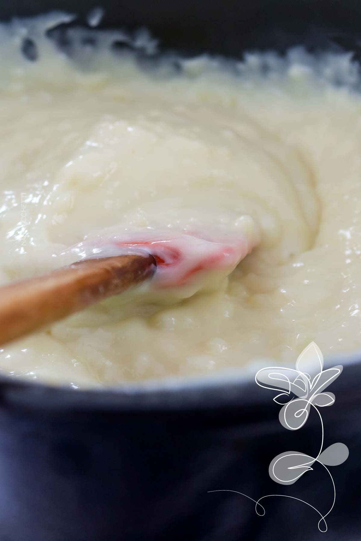 Receita de Pavê Passatempo - uma deliciosa sobremesa para comemorar a Páscoa com a família.