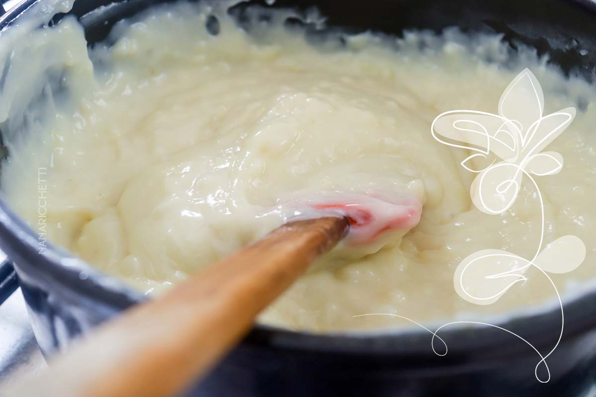 Receita de Pavê Passatempo - uma deliciosa sobremesa para comemorar a Páscoa com a família.