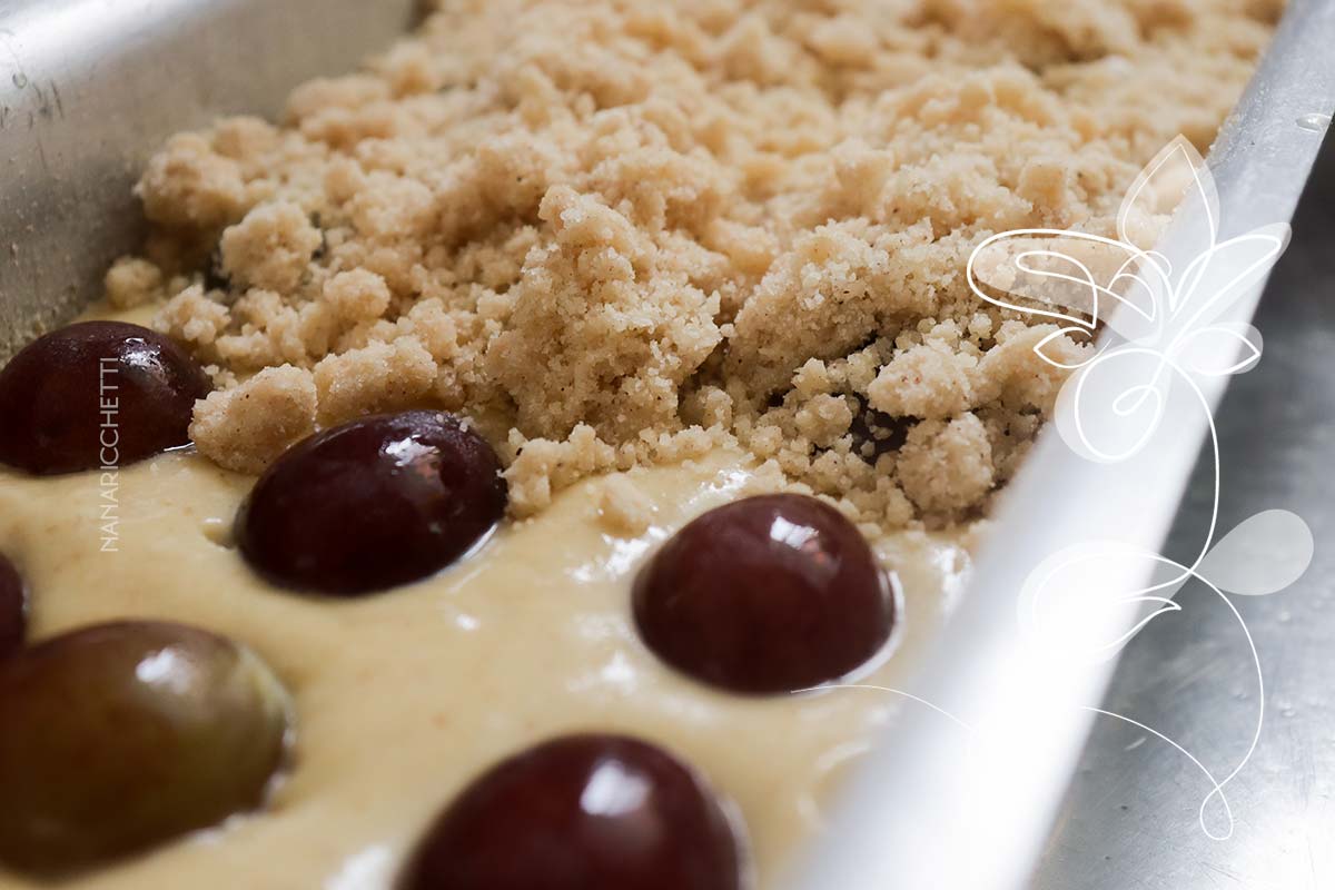 Receita de Cuca de Uva - deliciosa para lanchar em um final de semana chuvoso.