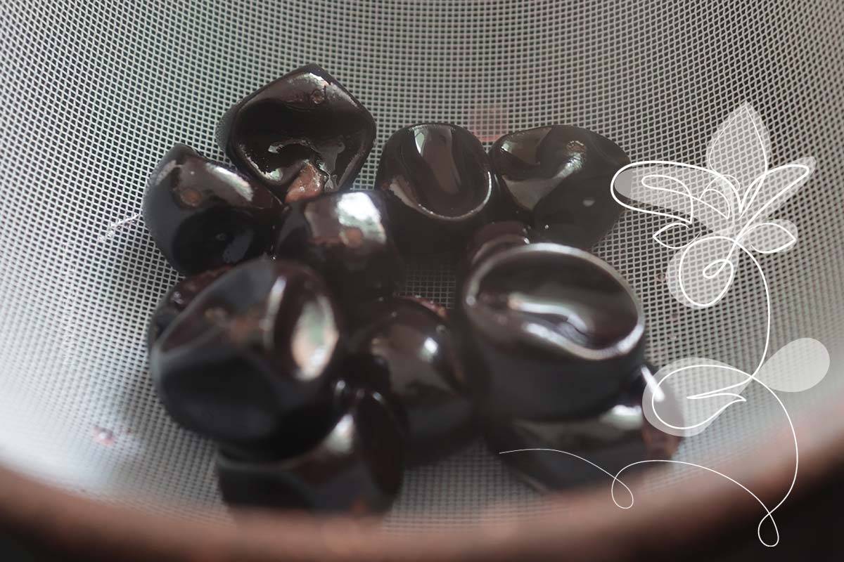 Receita de Geleia de Jabuticaba - deixe o seu café da tarde mais gostoso com esse doce de tacho.