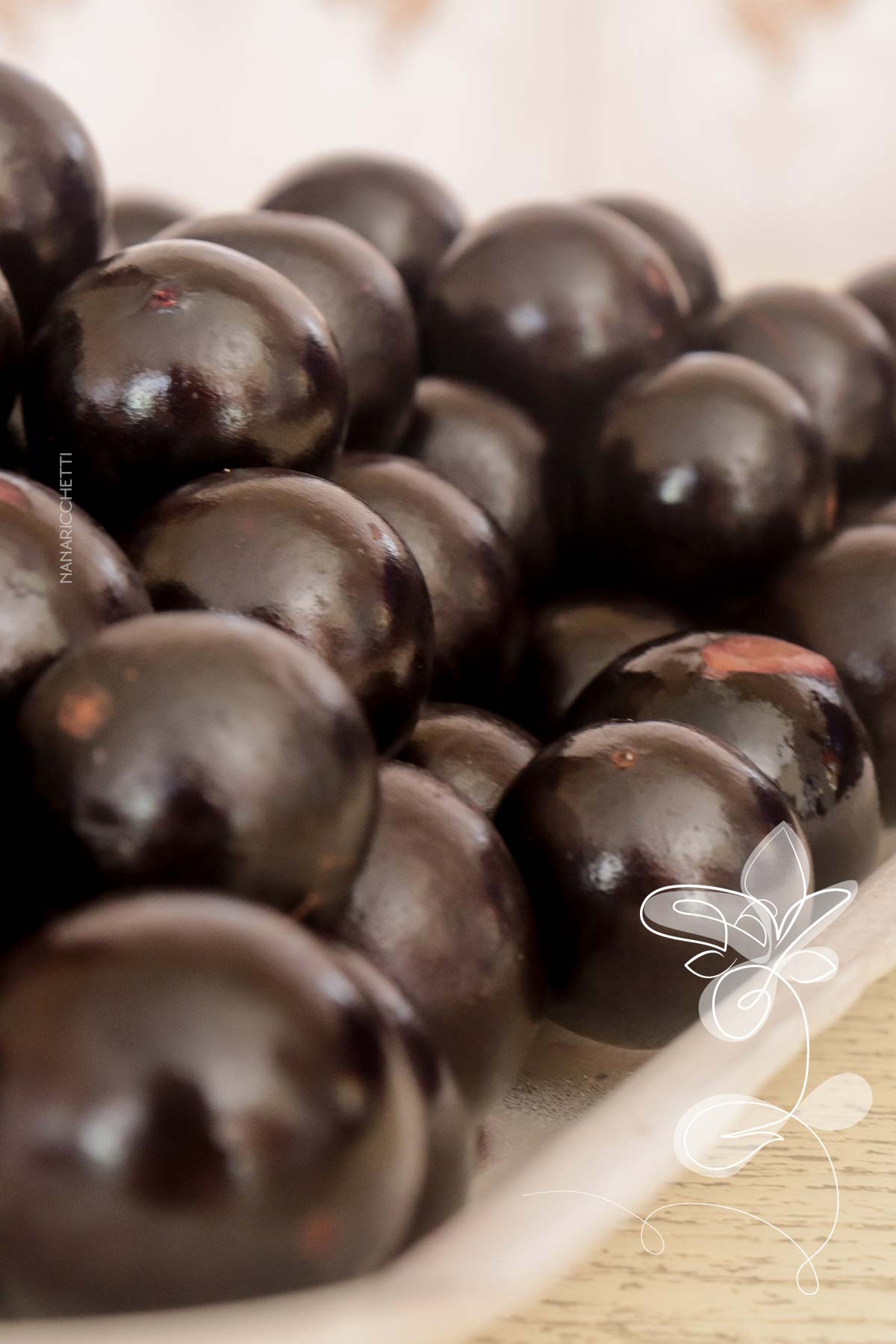 Receita de Geleia de Jabuticaba - deixe o seu café da tarde mais gostoso com esse doce de tacho.