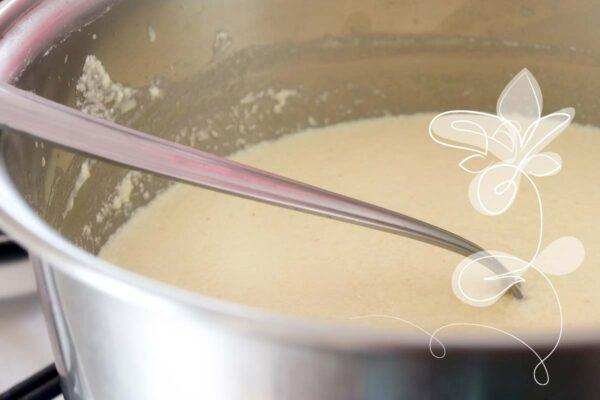 Receita de Pamonha de Colher - delicioso e fácil para servir na Festa Junina do bairro.