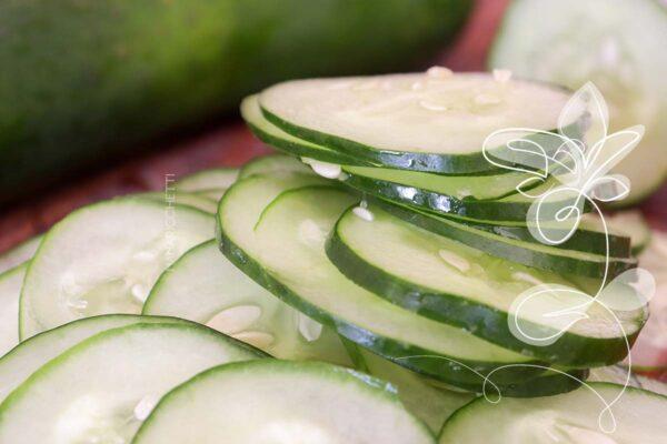 Receita de Salada de Pepino com Iogurte - um almoço rápido e saudável para a semana.