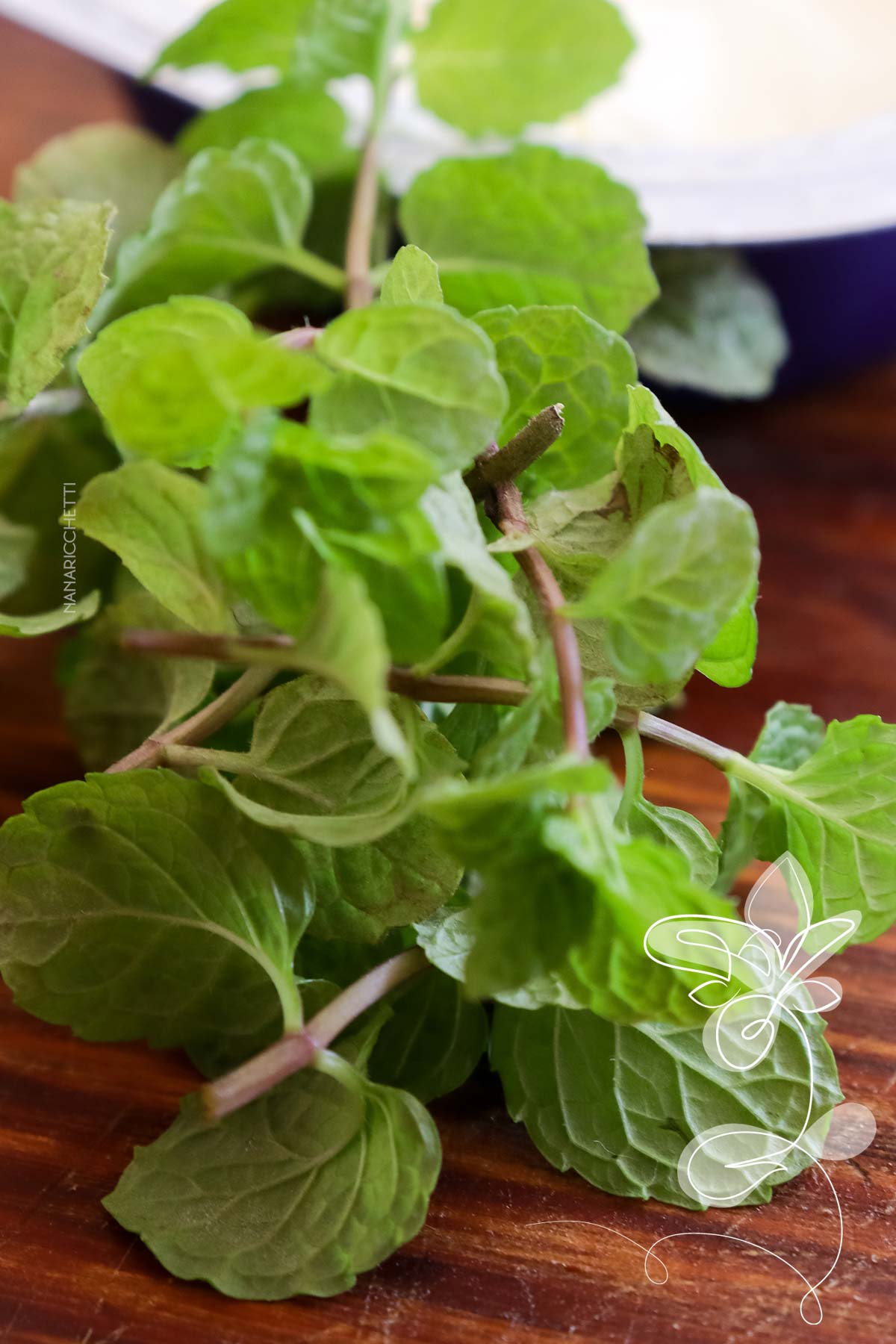 Receita de Salada de Pepino com Iogurte - um almoço rápido e saudável para a semana.