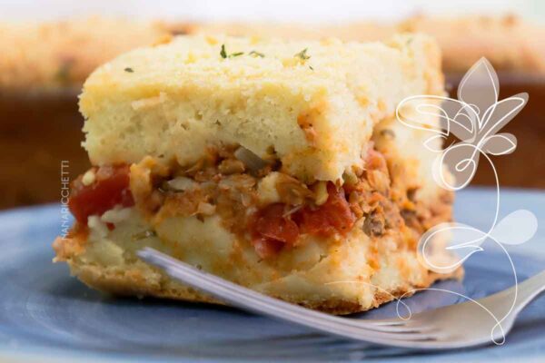 Receita de Torta de Sardinha de Liquidificador - substitua o jantar tradicional por um lanche prático, simples e delicioso.